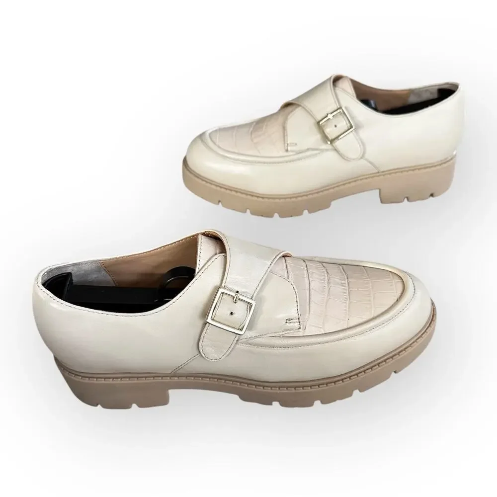 Seychelles details leather